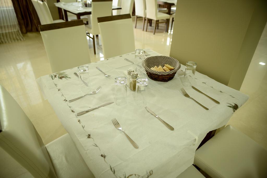Crown Hotel Nea Skioni Extérieur photo